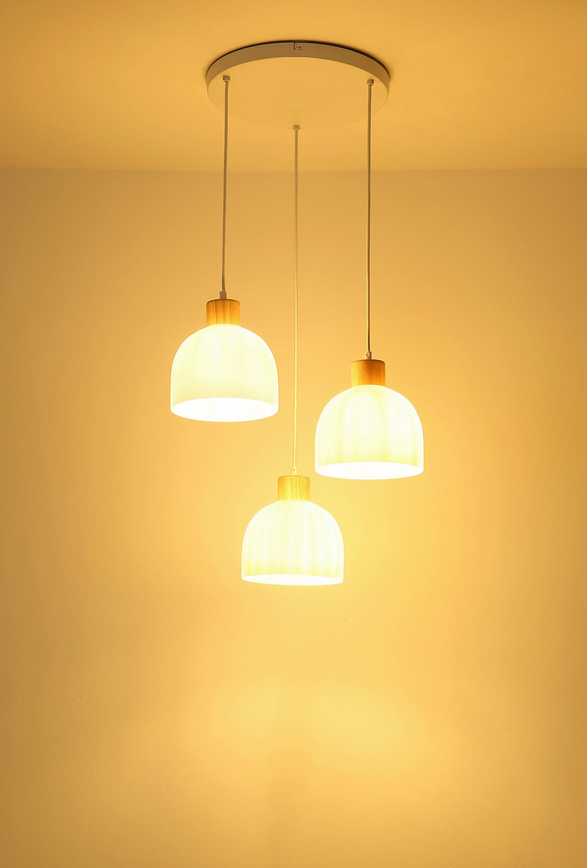 HÄNGELEUCHTE Swanson 51/130 cm  - Opal/Braun, Design, Glas/Holz (51/130cm) - Globo