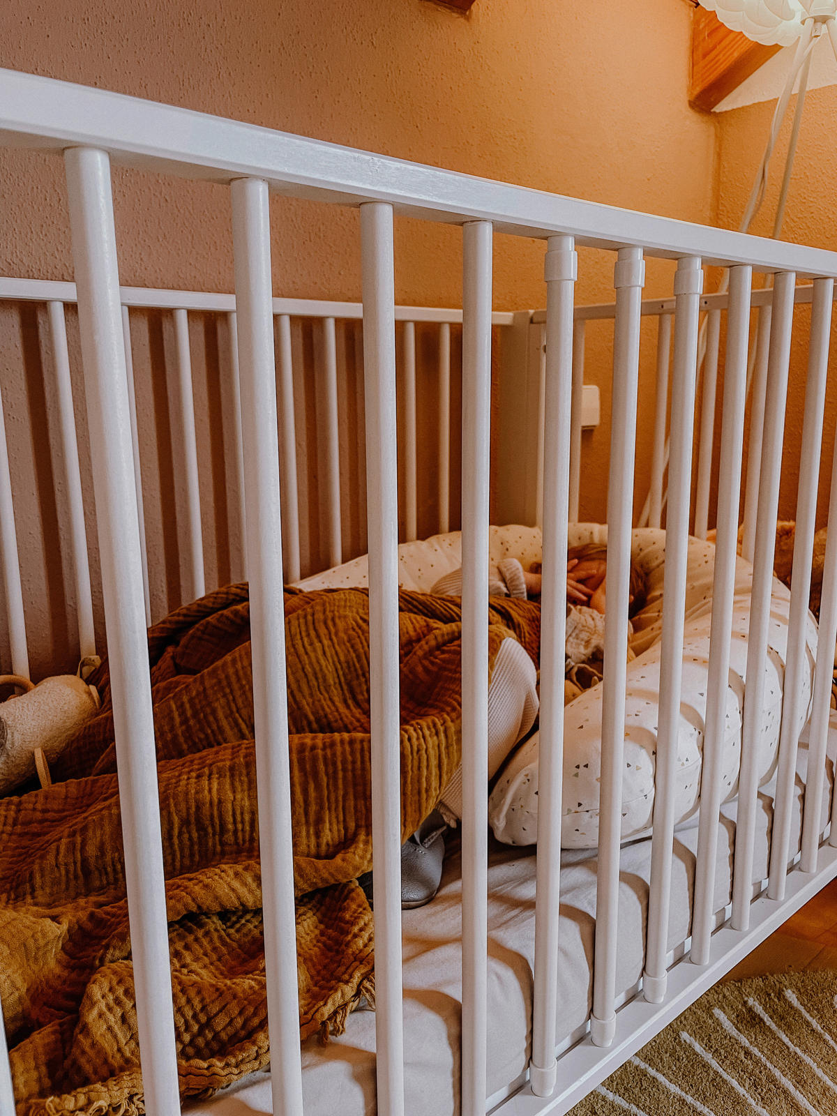 REISEBETT Jori Weiß  - Weiß, Basics, Holz (120/60/72cm) - tiSsi