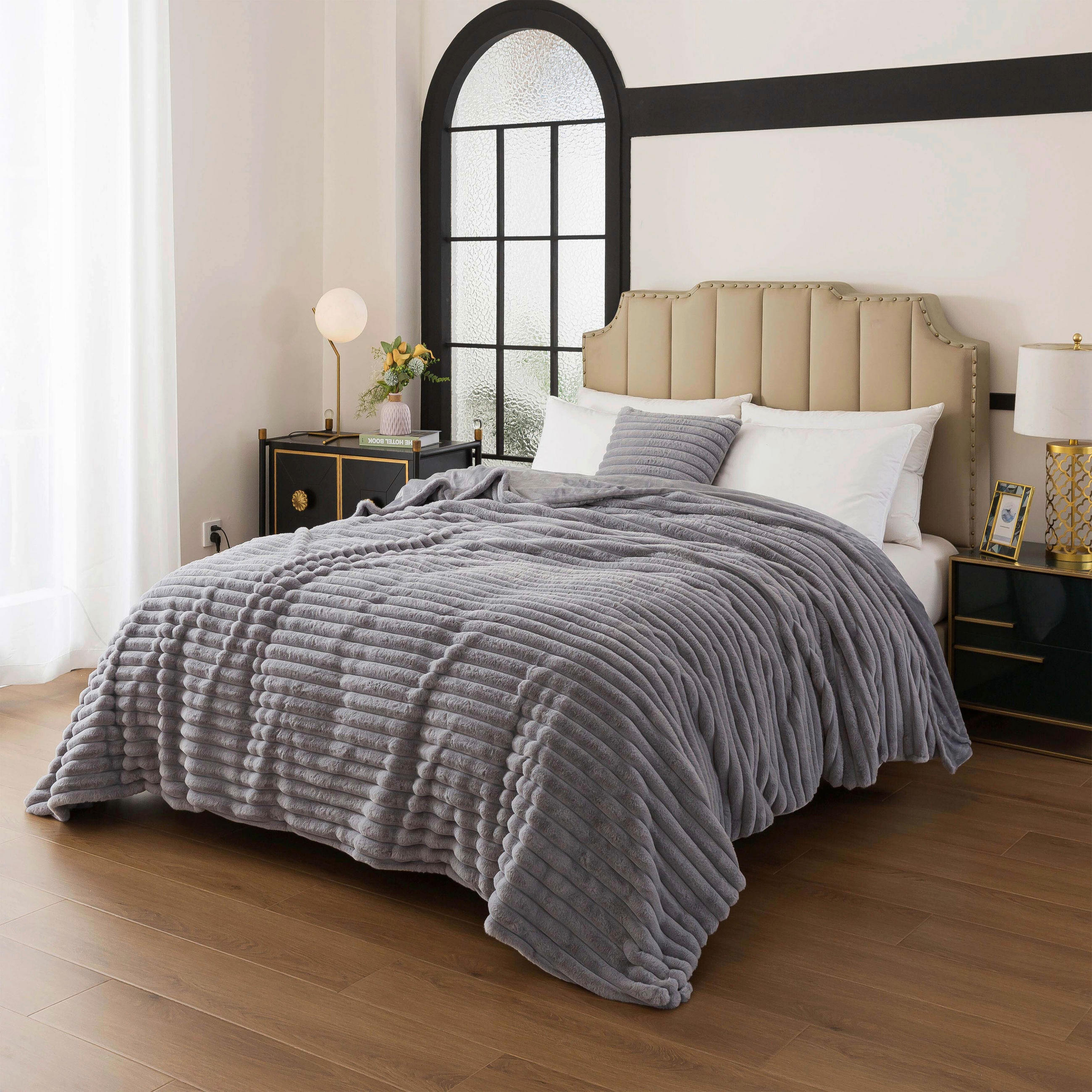 ÁGYTAKARÓ  - világosszürke, Basics, textil (230/4/250cm)