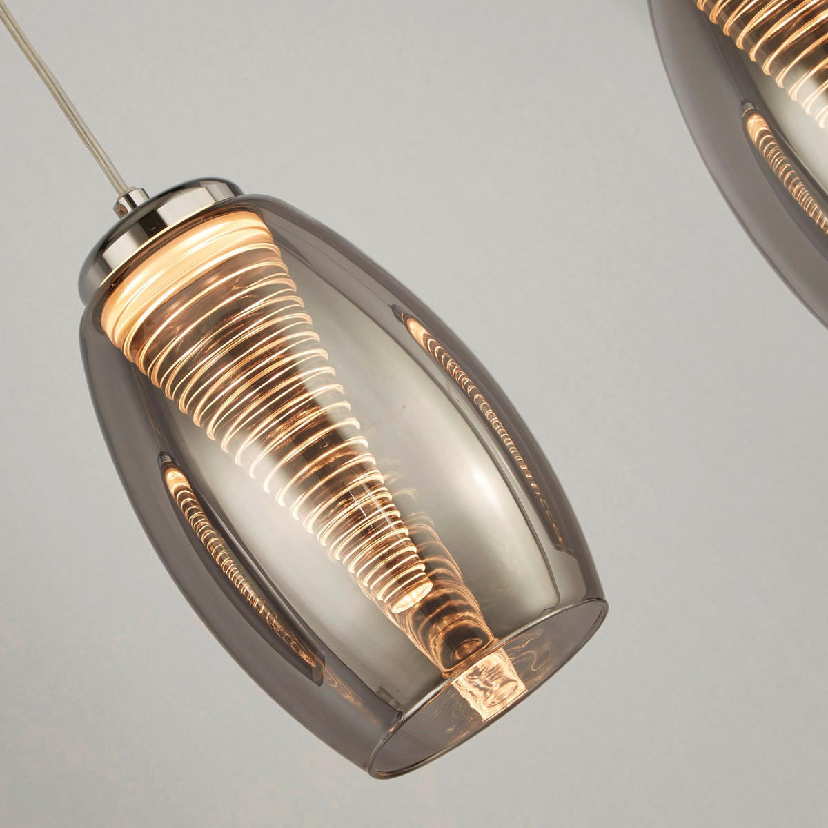 VISEČA LED-SVETILKA  Cyclone /1573 lm/3000 K// - barve kroma, Design, kovina/steklo (75,5/11,5/150cm)
