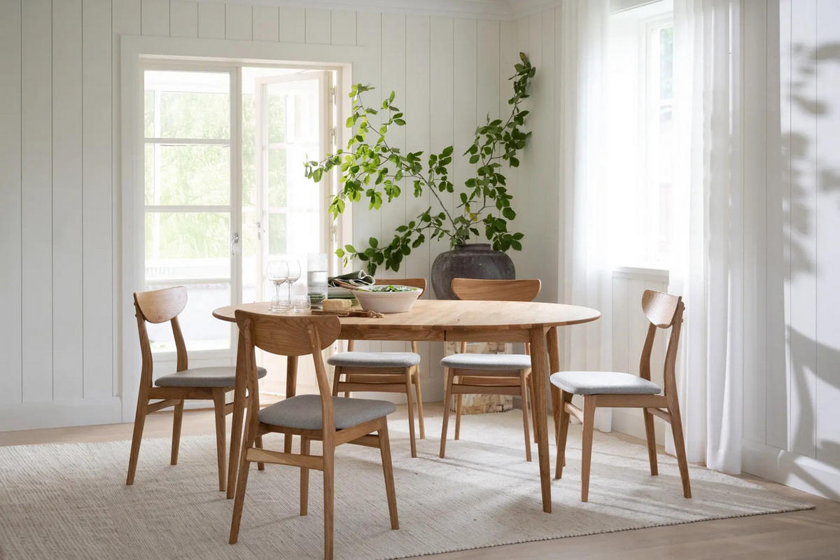 MATBORD ekfärgad rund  utdragbar, finns i olika storlekar, finns i olika trädekorer  - ekfärgad, Design, trä (120/120/74cm) - Rowico