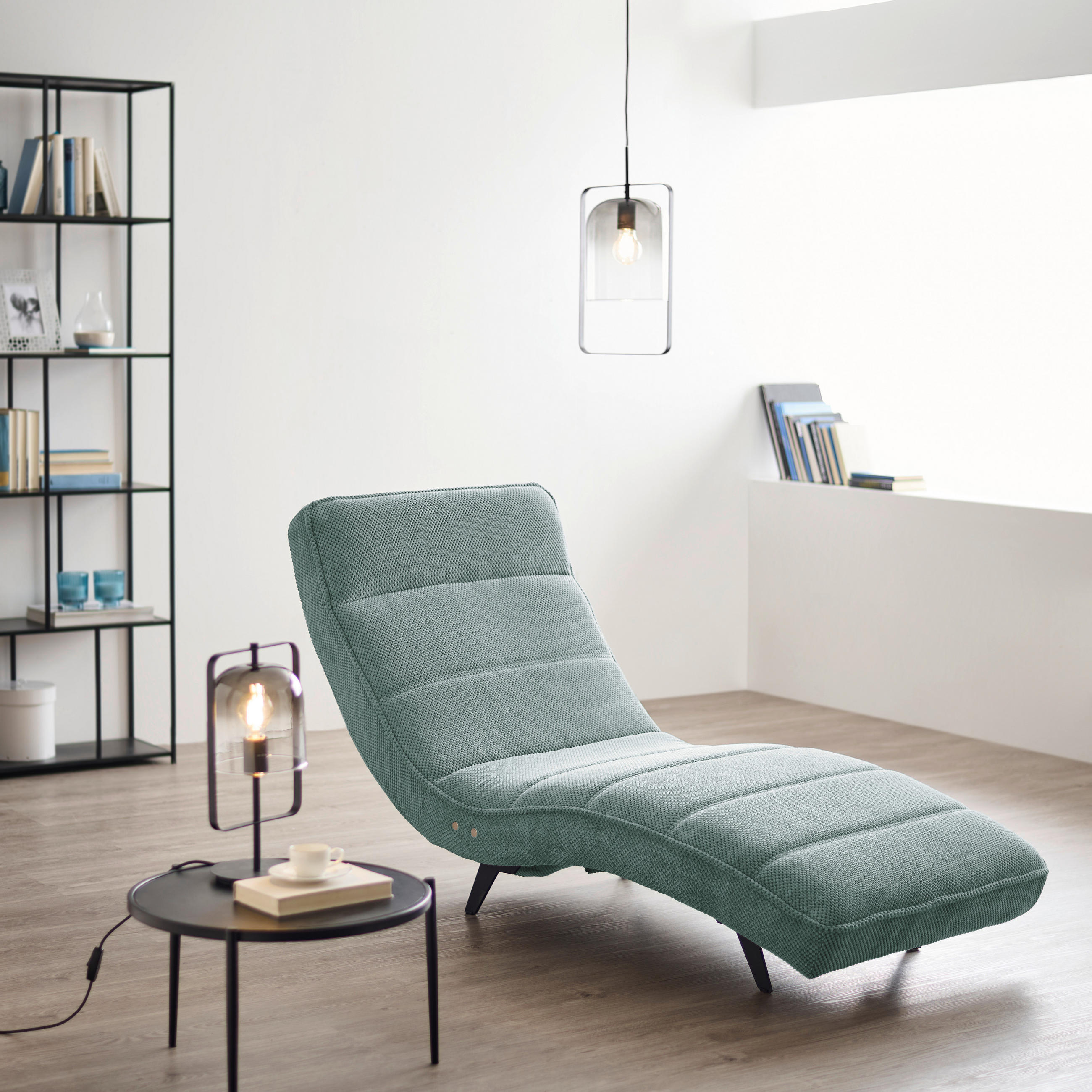 LIGGFÅTÖLJ i vävt tyg mintgrön  - mintgrön/svart, Design, metall/textil (75/158-178/58-86cm) - Livetastic