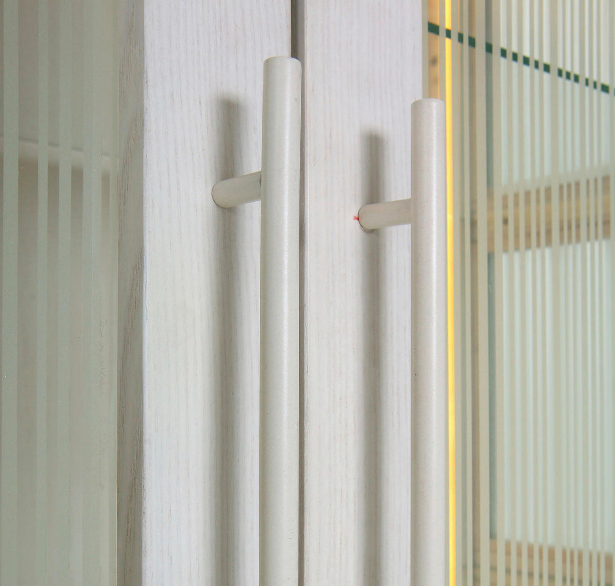 VITRINE  in furniert, massiv Esche Weiß  - Weiß, MODERN, Glas/Holz (100/160/43cm) - Lomoco