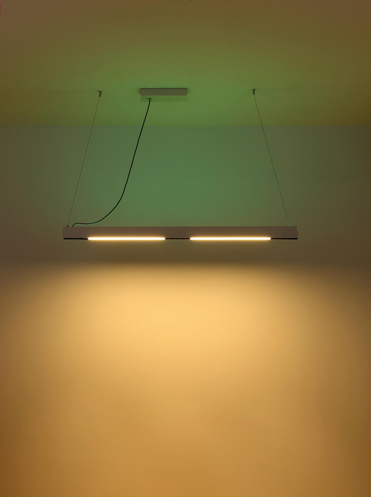 VISEČA LED-SVETILKA  Hodari //3000-6000 K// - bela, Design, kovina/umetna masa (119/7/120cm) - Globo