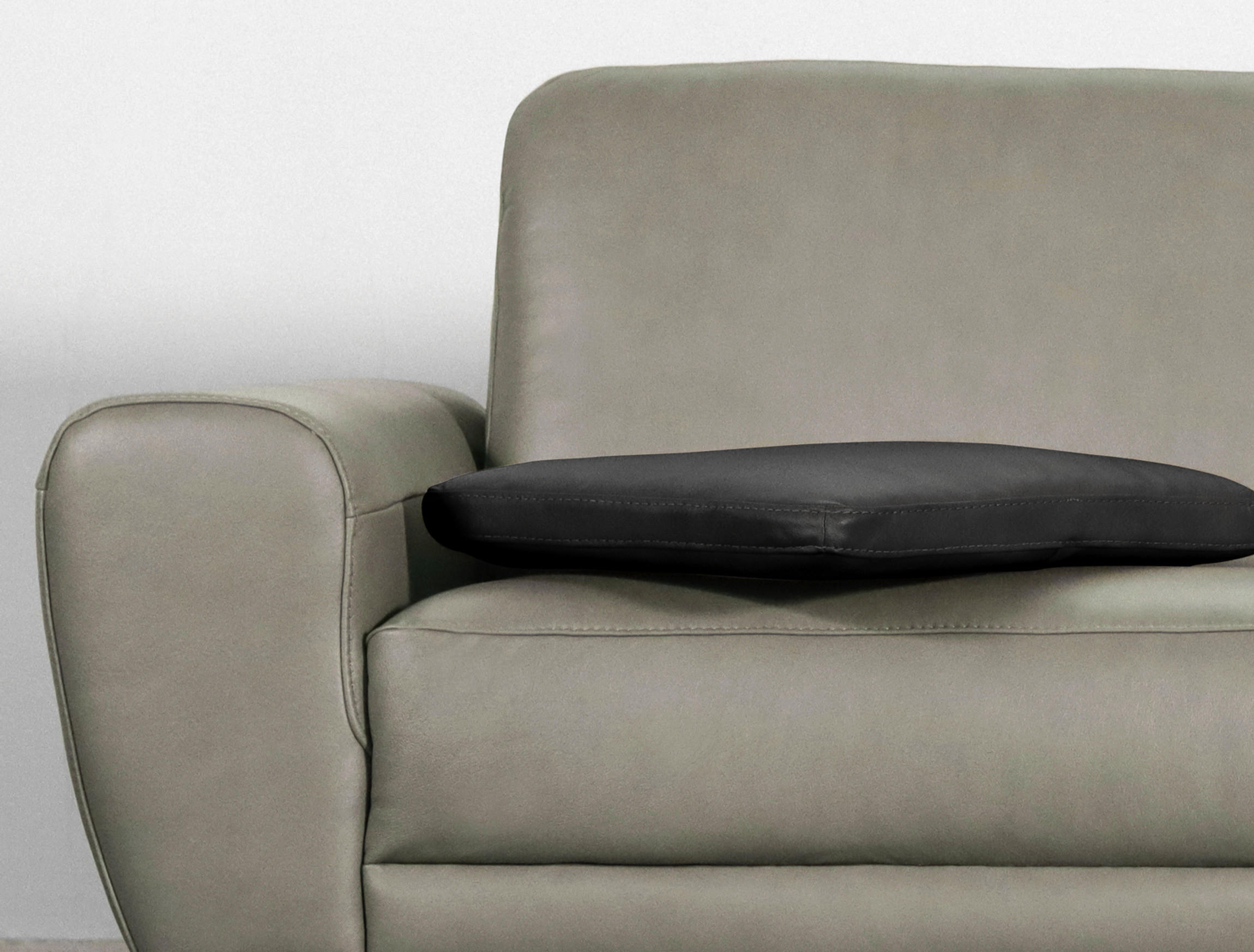ZIERKISSEN   52/42/7 cm  - Schwarz, Design, Leder (52/42/7cm) - Livetastic