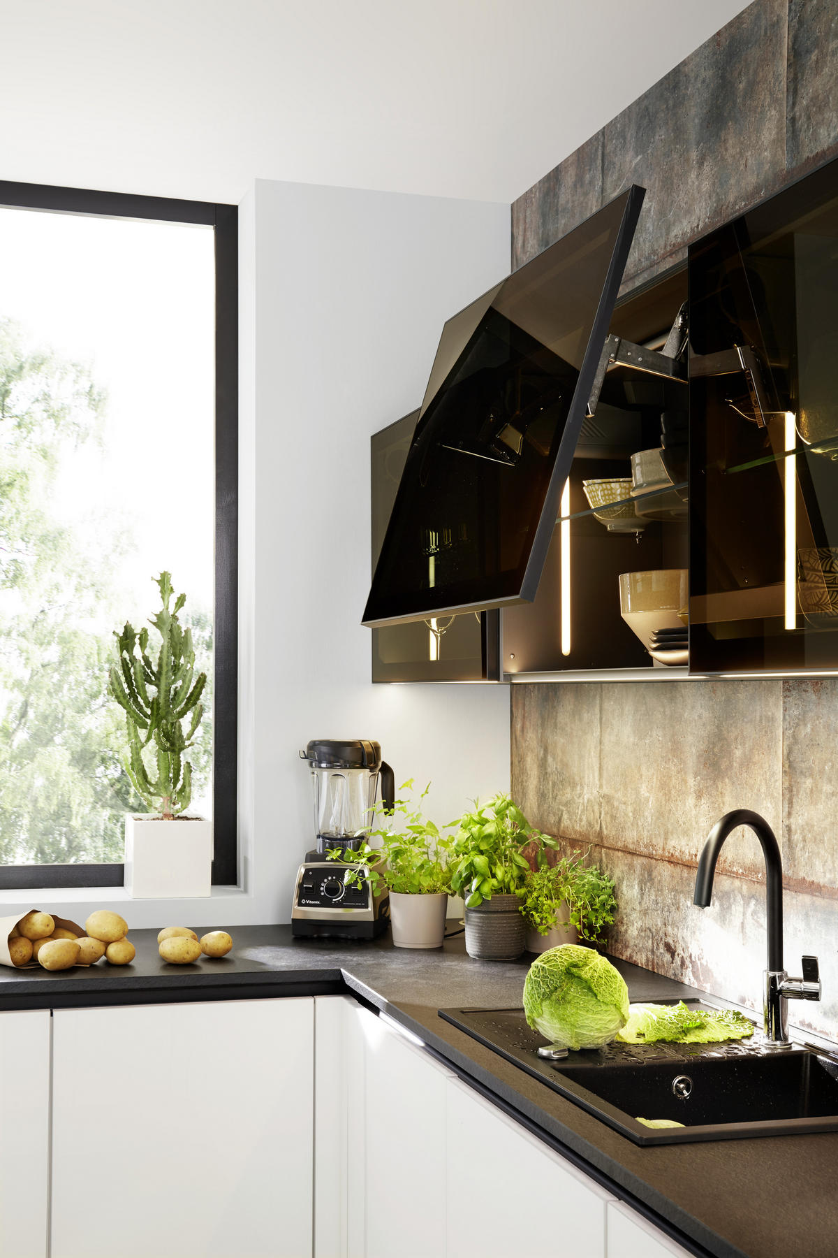 EINBAUKÜCHE   - Weiß, Design, Glas/Holzwerkstoff - Dieter Knoll