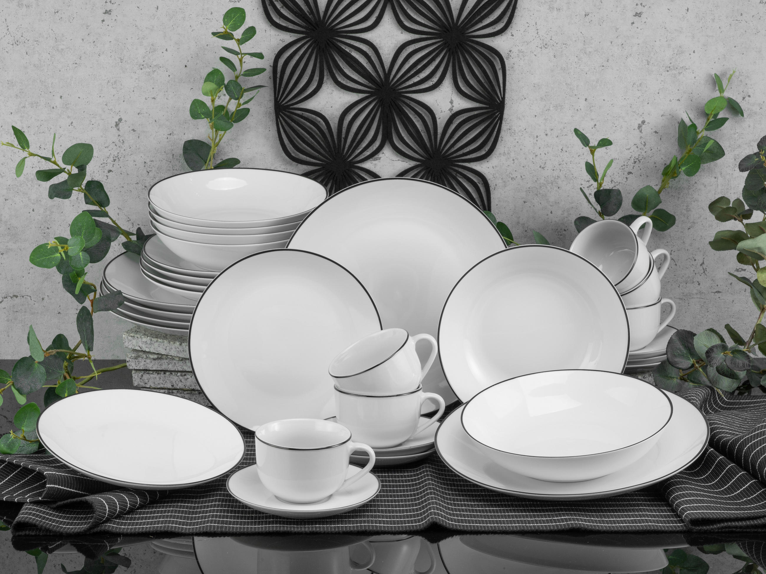 KOMBISERVICE Schwarz, Weiß Luna Black Line 30-teilig 6 Personen  - Schwarz/Weiß, Basics, Keramik (35/31/32cm) - Creatable