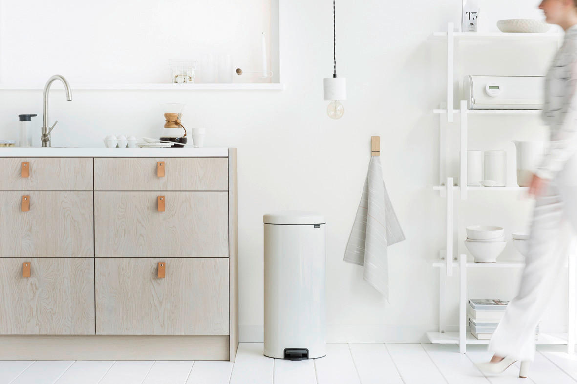 ABFALLEIMER NEW ICON 30 L  - Weiß, Design, Kunststoff/Metall (29,3/67,9/38cm) - Brabantia