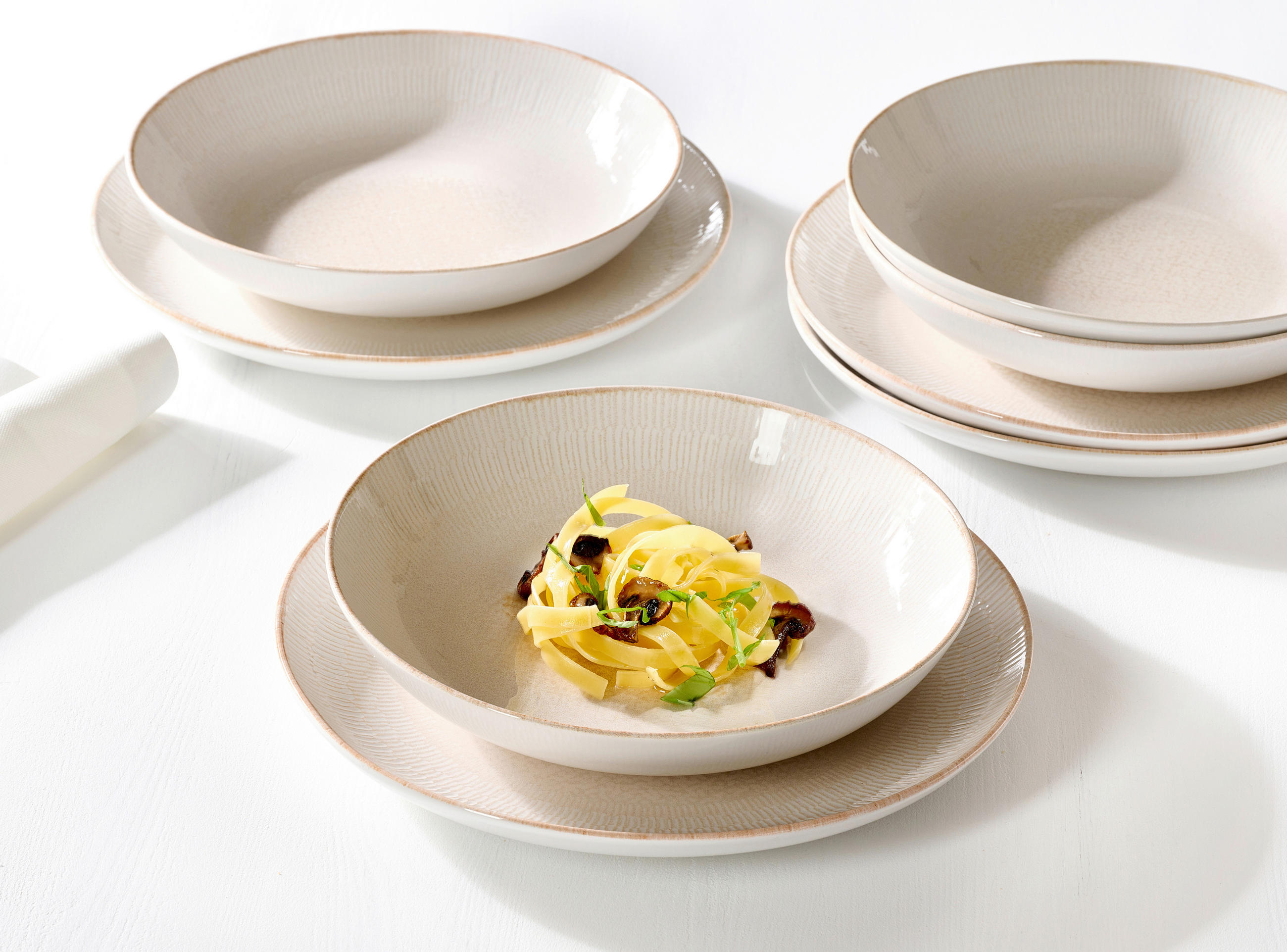 TAFELSERVICE Creme, Weiß 12-teilig Cara  - Creme/Weiß, KONVENTIONELL, Keramik (29/29/19cm) - Ritzenhoff Breker