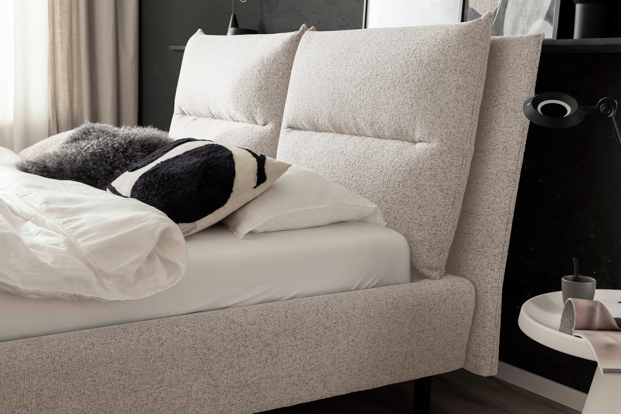 MID.YOU ČALOUNĚNÁ POSTEL, 180/200 cm, krémová, černá