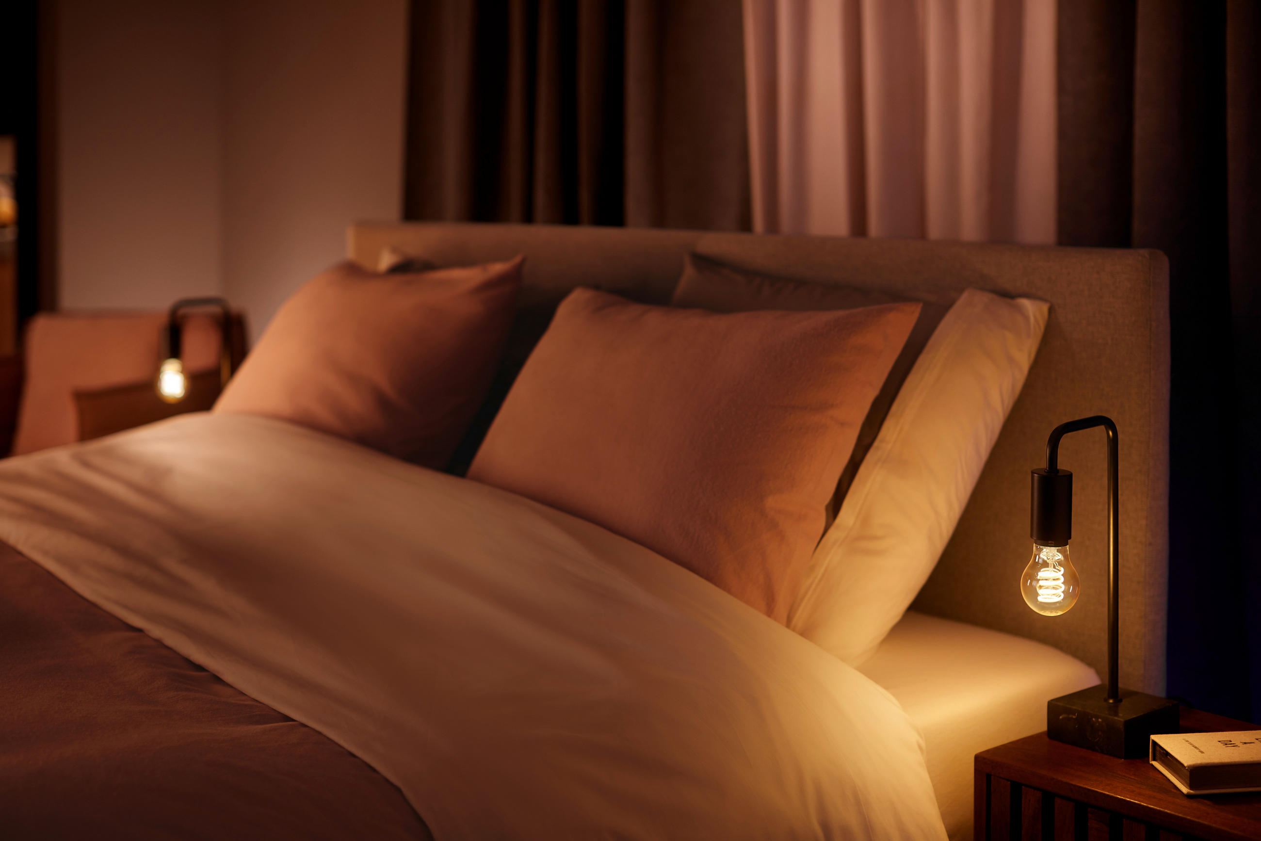 LED-LEUCHTMITTEL   E27 550 lm  - Weiß, Basics, Kunststoff (6/11,5cm) - Philips HUE
