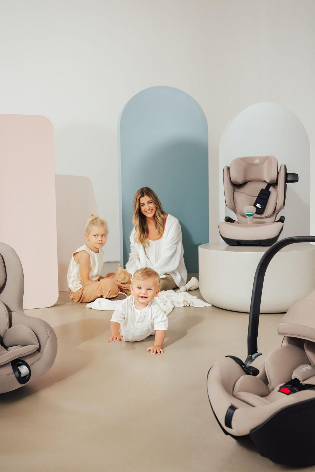 REBOARDER-KINDERSITZ Dualfix Pro M  - Hellbraun, Basics, Kunststoff/Textil (44/48/74cm) - Britax Römer
