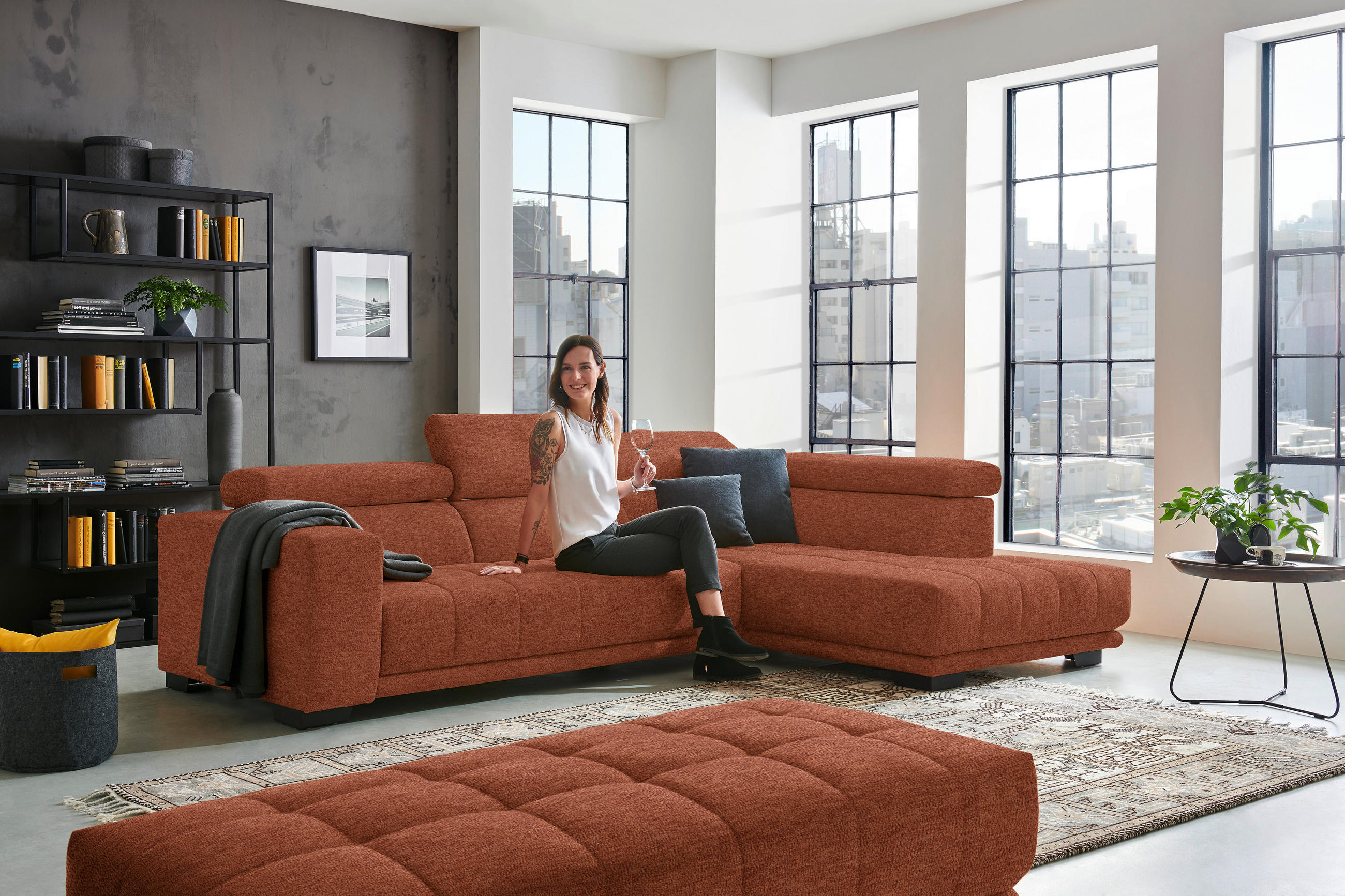 ECKSOFA in Mikrofaser Rostfarben  - Rostfarben/Schwarz, Design, Textil/Metall (301/207cm) - Xora
