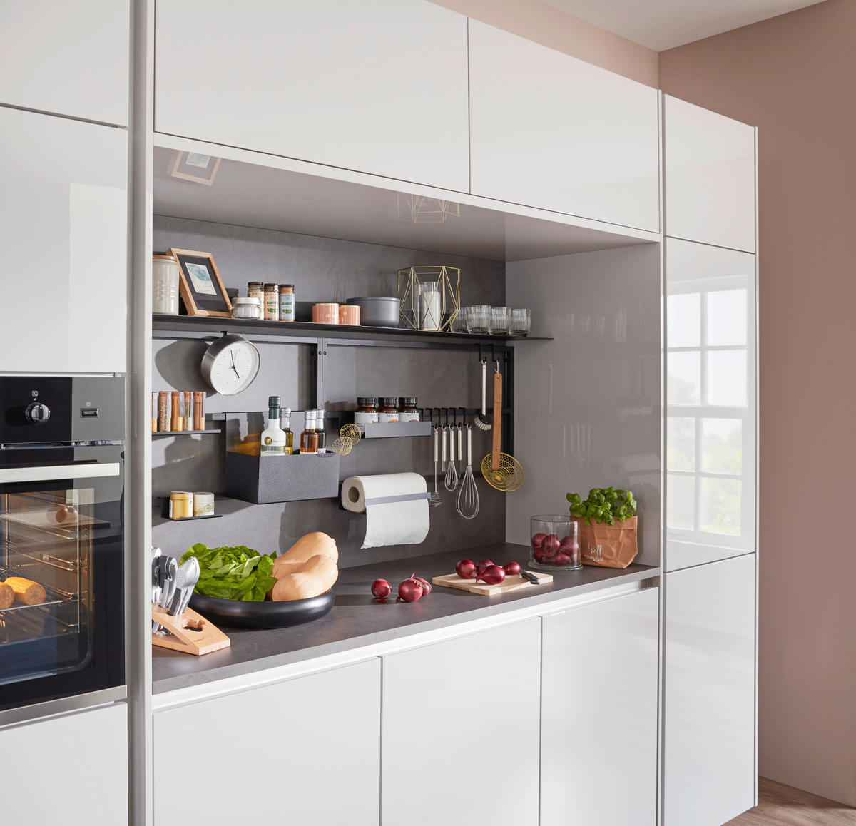 EINBAUKÜCHE   - Design, Holzwerkstoff - Dieter Knoll