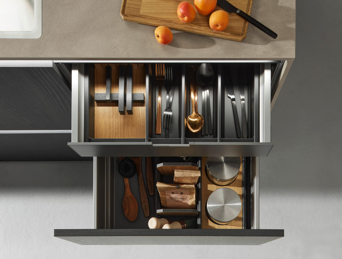 EINBAUKÜCHE   - Eichefarben, Design, Holzwerkstoff - Dieter Knoll