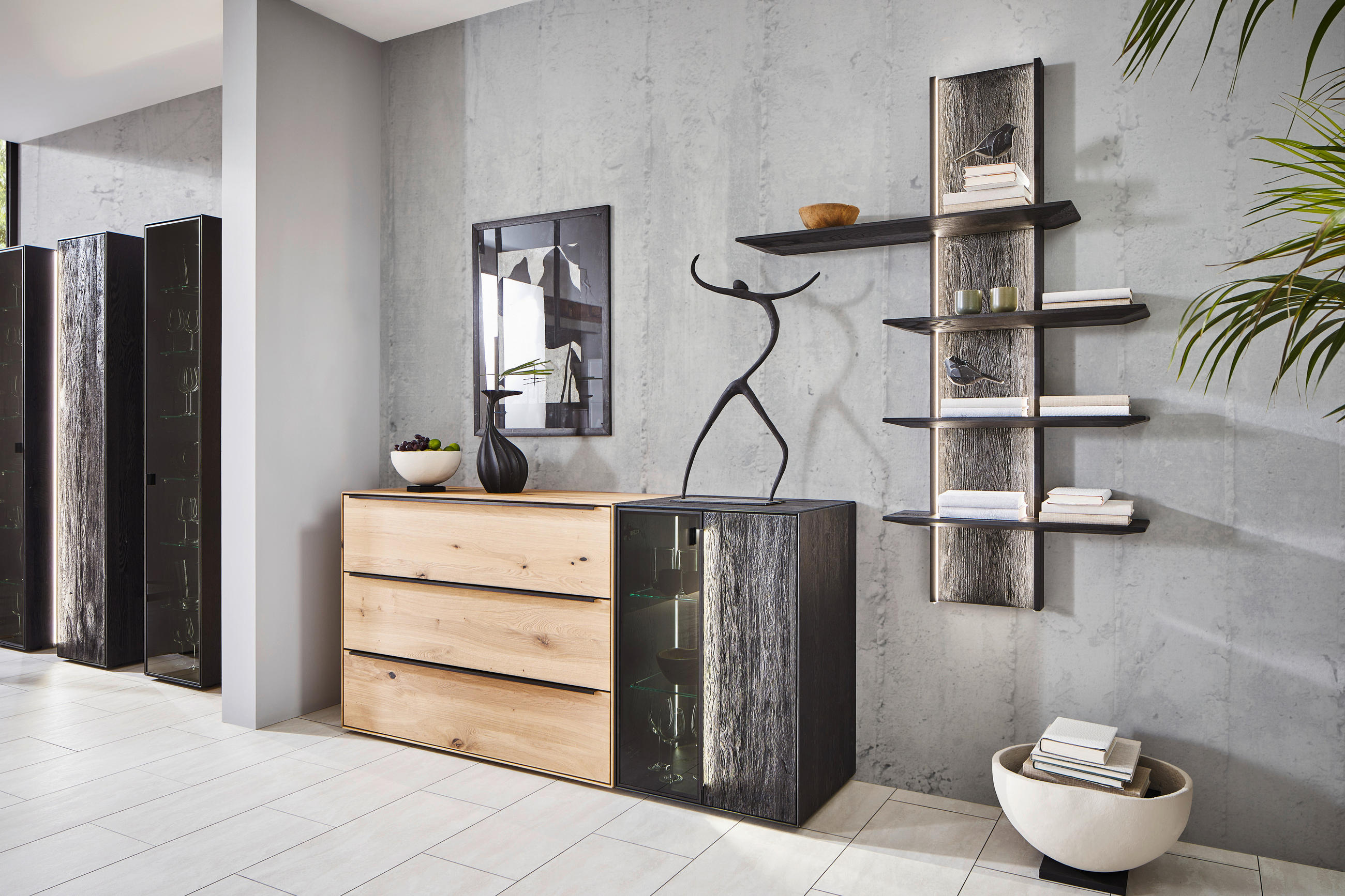 SIDEBOARD Schwarz, Eichefarben  184/90,3/47,1 cm  - Eichefarben/Anthrazit, Natur, Glas/Holz (184/90,3/47,1cm) - Valnatura