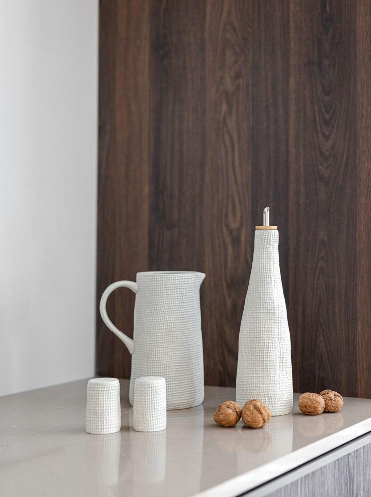 STEKLENICA ZA KIS/OLJE             - črna/krem barve, Basics, keramika (29/8/8cm)