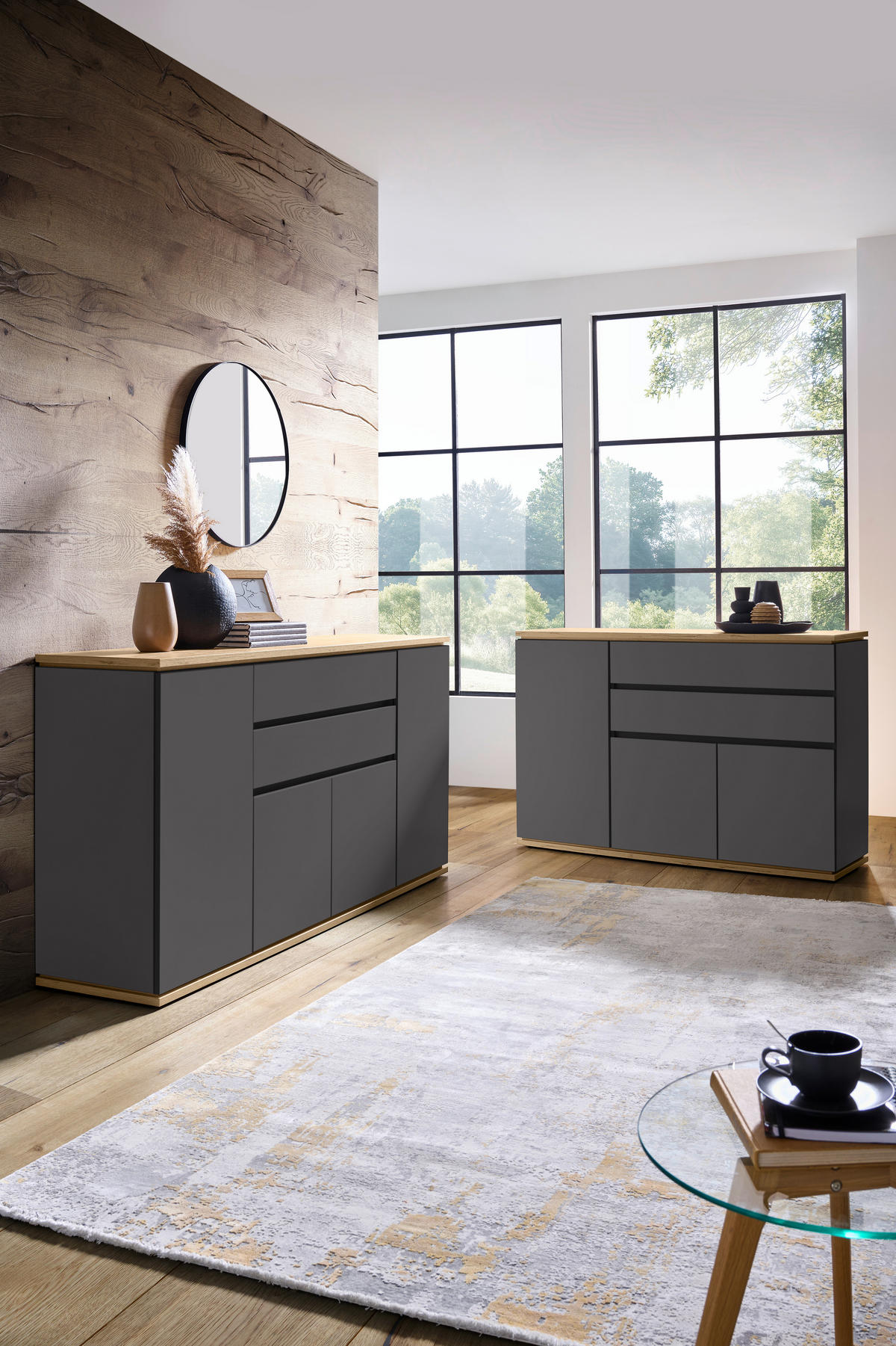 KOMODA S VRATIMA - crna/grafitno siva, Moderno, pločasti materijal/plastika (139/93/42cm) - Xora