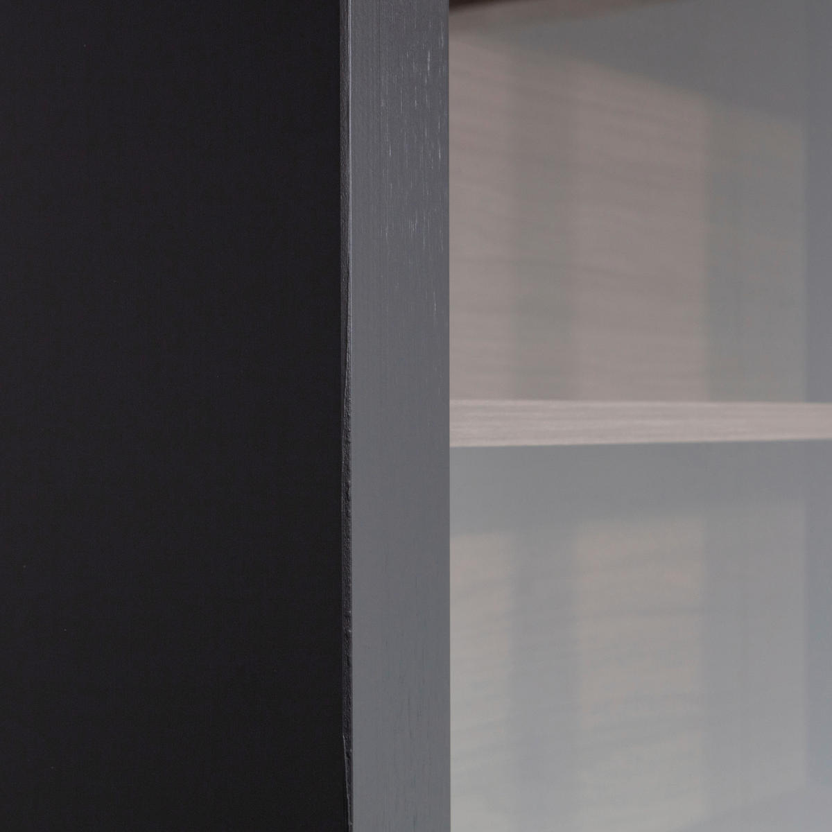 VITRINE in massiv Kiefer Schwarz, Walnussfarben  - Nussbaumfarben/Walnussfarben, Design, Glas/Holz (125/200/57cm) - Livetastic