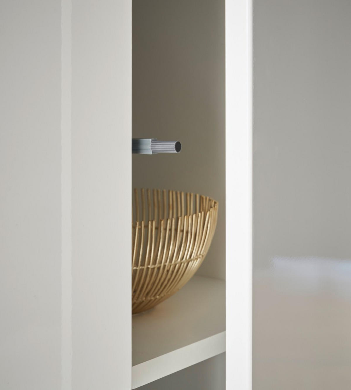 VITRINE  in Weiß Hochglanz  - Weiß Hochglanz/Schwarz, Design, Glas/Holzwerkstoff (90/140/37cm) - Livetastic