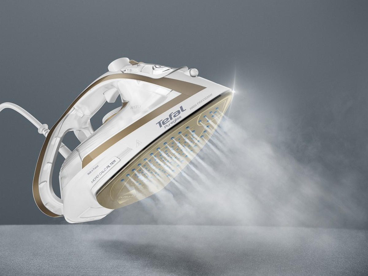 DAMPFBÜGELEISEN   - Weiß/Hellblau, Basics (34/14/18cm) - Tefal