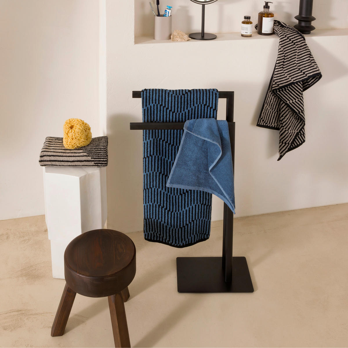 HANDTUCHHALTER Schwarz  - Schwarz, Basics (30/20/82cm) - Moeve