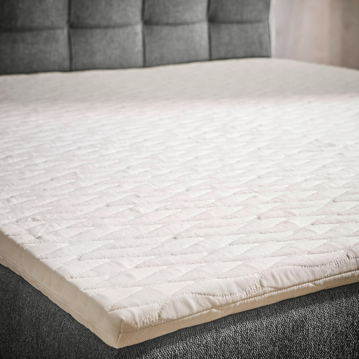 AMERICKÁ POSTEĽ, 180/200 cm, sivá - čierna/sivá, Konventionell, textil/plast (180/200cm) - Boxxx