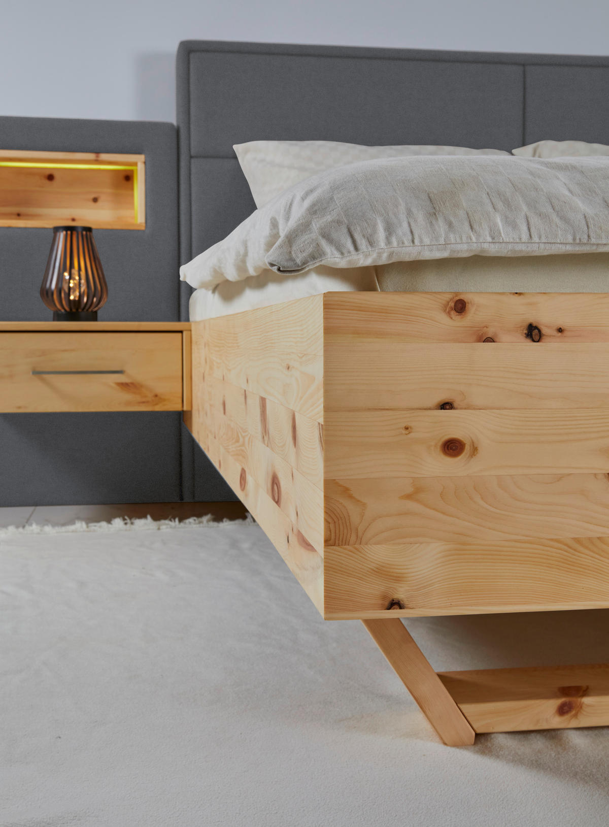 BETT 200/200 cm  Grau, Zirbelkieferfarben   - Zirbelkieferfarben/Grau, Natur, Holz/Textil (200/200cm) - Valnatura