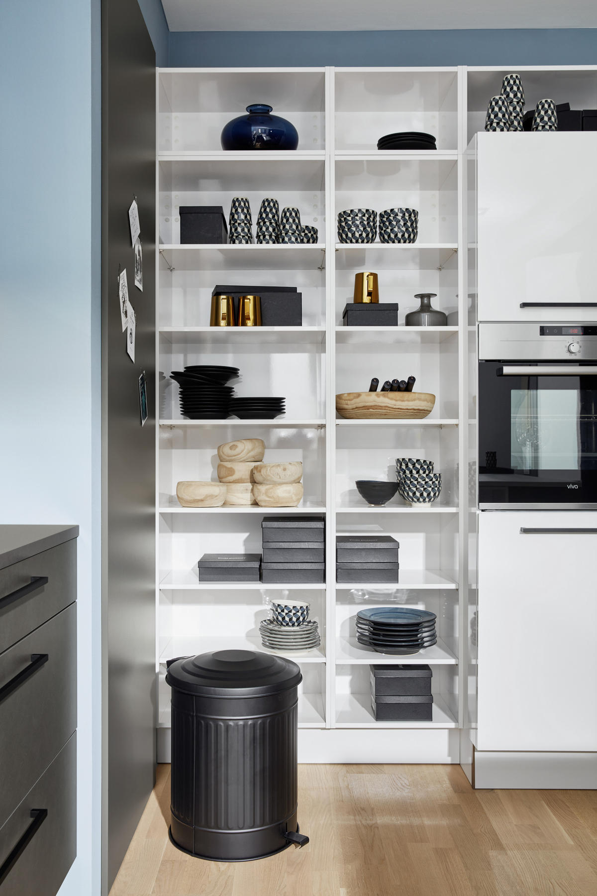 EINBAUKÜCHE   - Weiß/Grau, Design, Holzwerkstoff - Dieter Knoll
