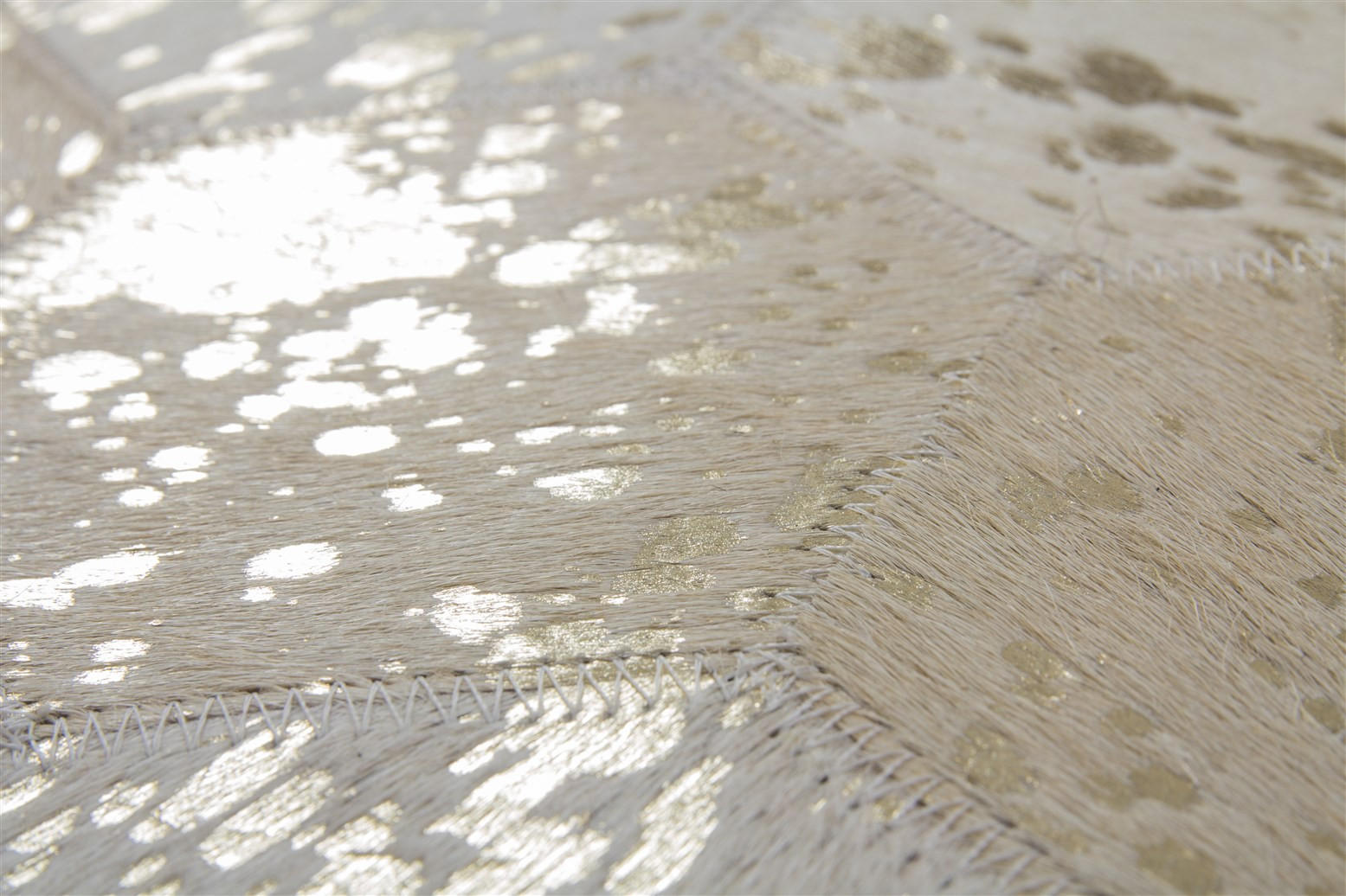 POUF Patchwork 45/45/45 cm  - Goldfarben/Creme, Design, Leder (45/45/45cm) - Kayoom