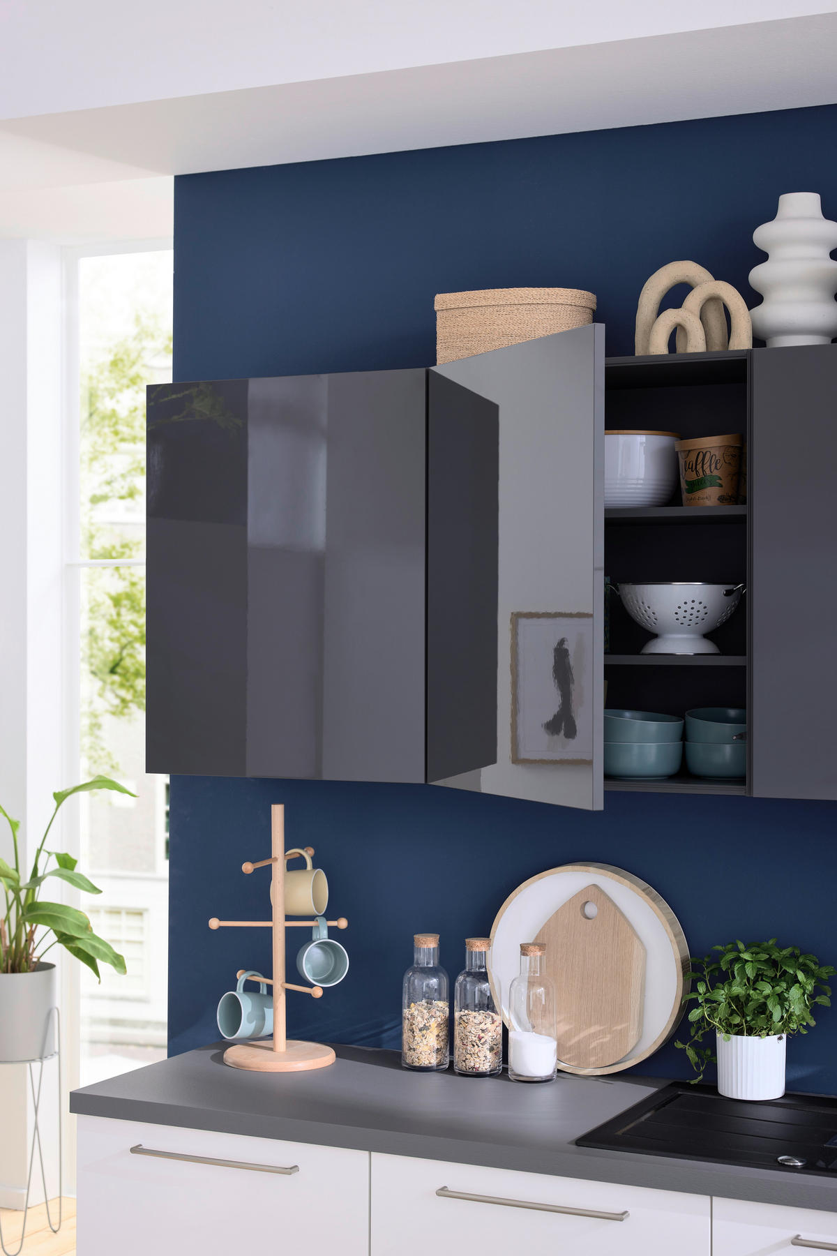 INBYGGNADSKÖK   - vit/grå, Design, trämaterial - Nolte Küchen