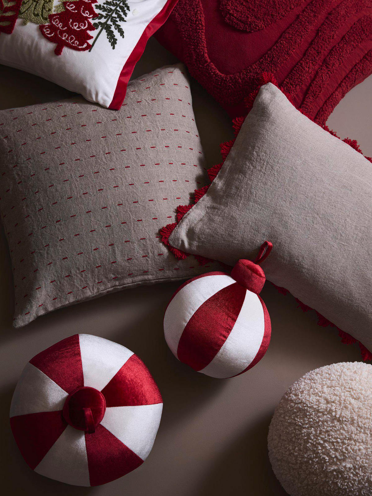 ZIERKISSEN  22/22 cm   - Rot, Design, Textil (22/22cm) - Svanefors