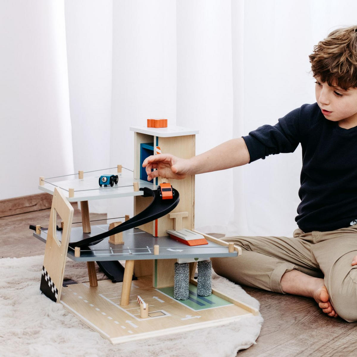 PARKGARAGE  - Multicolor, Basics, Holz/Kunststoff (62/43/36cm) - small foot