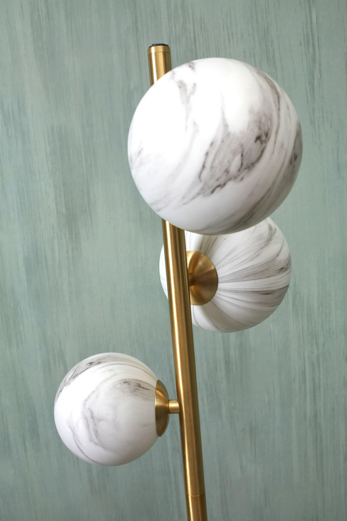 GOLVLAMPA Carrara/Globus 25/159 cm    - vit/guldfärgad, Basics, metall/glas (25/159cm) - It's about Romi