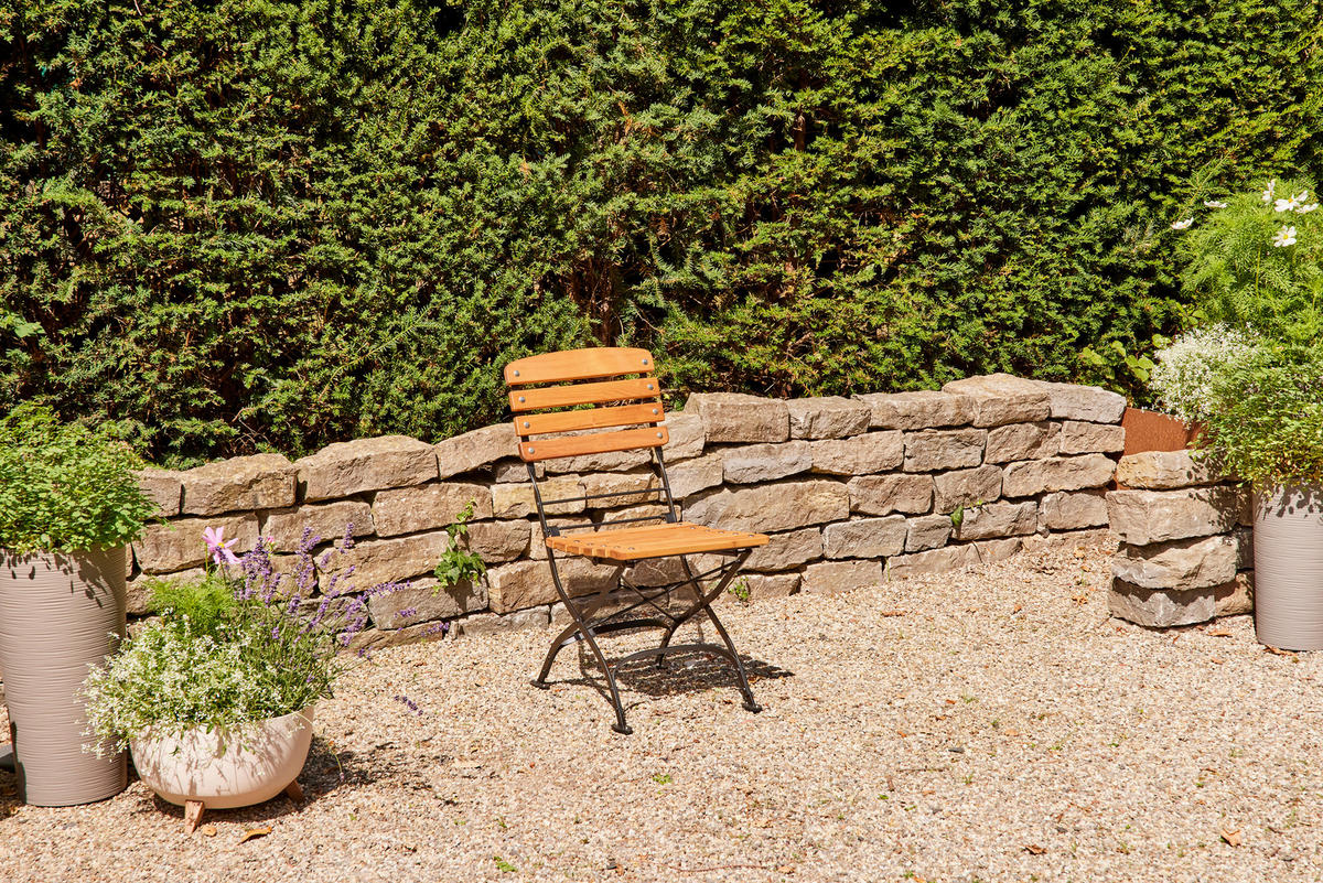 GARTENKLAPPSTUHL Robinie Stahl Robinienfarben, Schwarz  - Robinienfarben/Schwarz, KONVENTIONELL, Holz/Metall (60/87/57cm) - Siena Garden