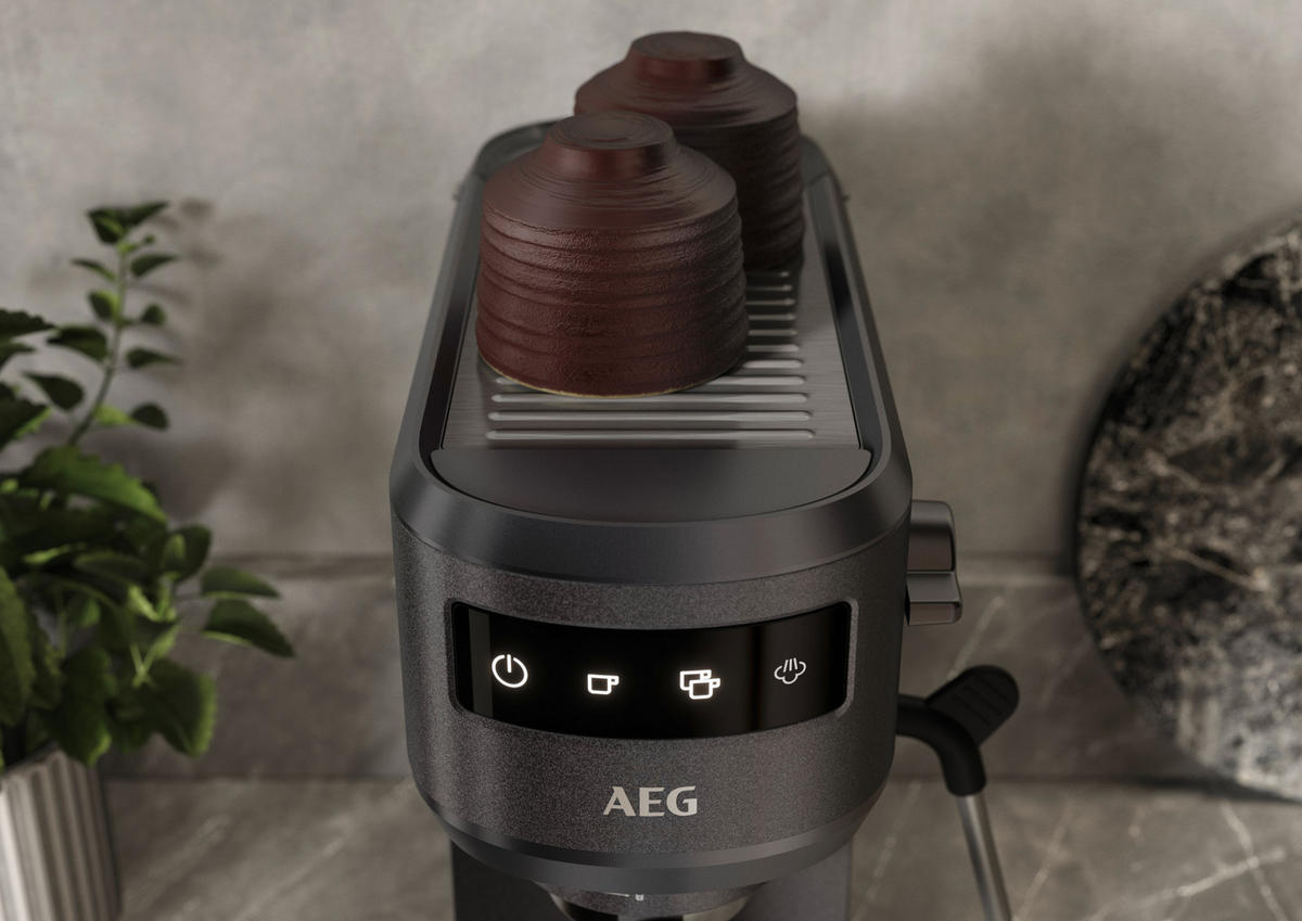 ESPRESSOMASCHINE  - Schwarz, Basics, Kunststoff/Metall (14,7/30,4/41,2cm) - AEG