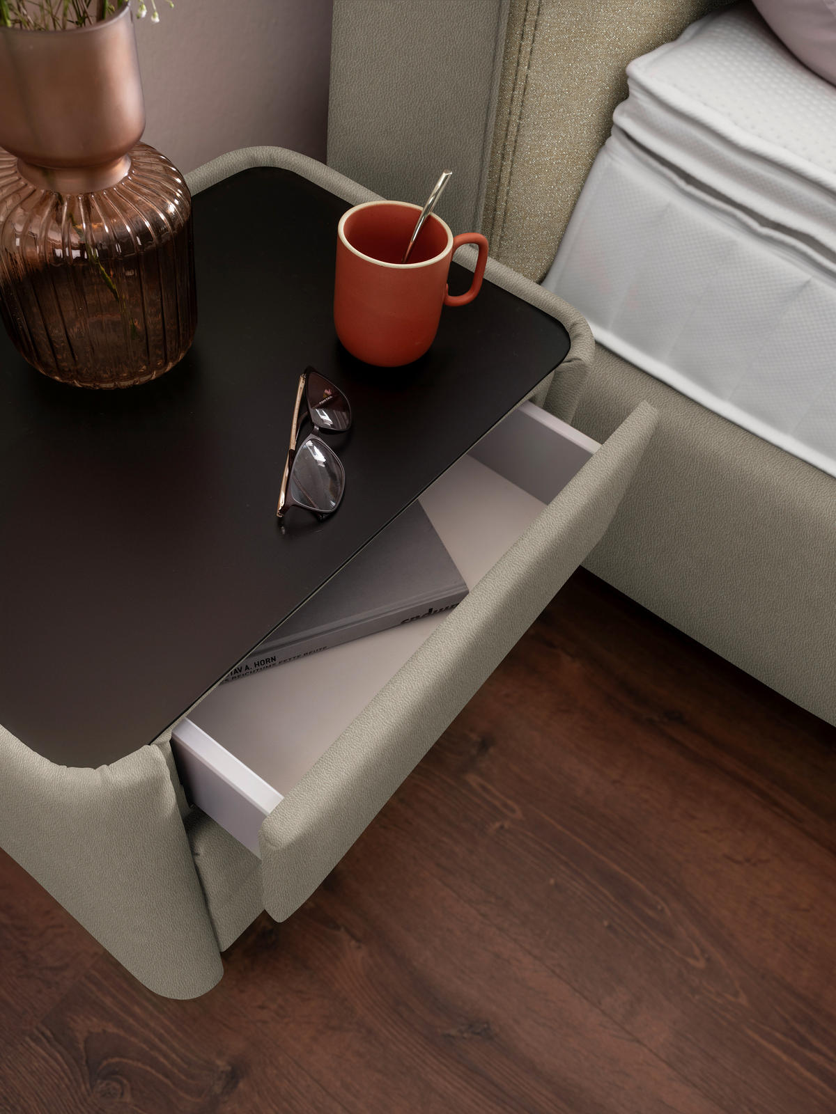 BOXSPRINGBETT 180/200 cm  in Beige  - Beige/Schwarz, Design, Textil/Metall (180/200cm) - Johann Jakob