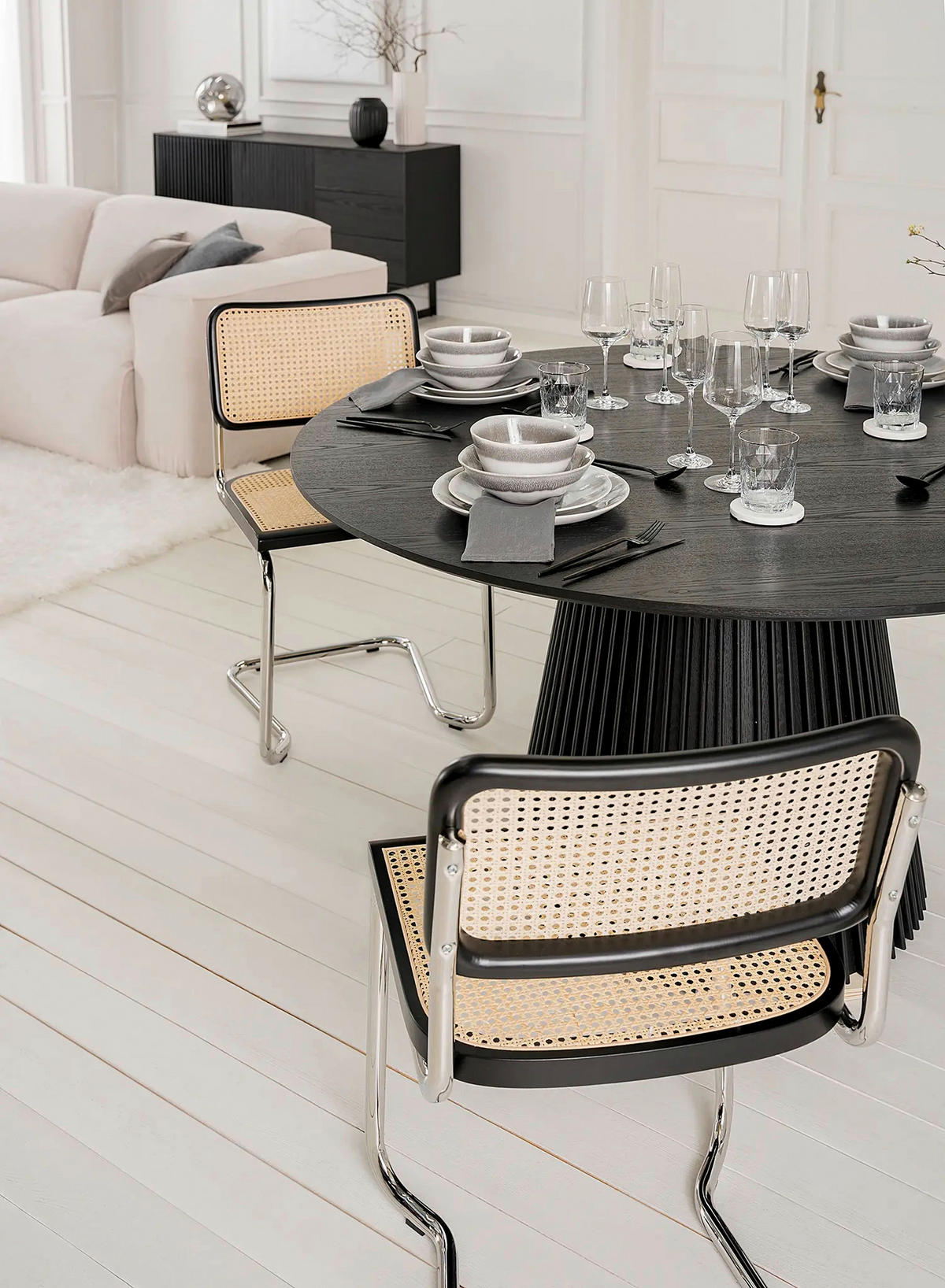 MATBORD i trä, trämaterial 140/140/75 cm   - svart, Modern, trämaterial/trä (140/140/75cm) - home24