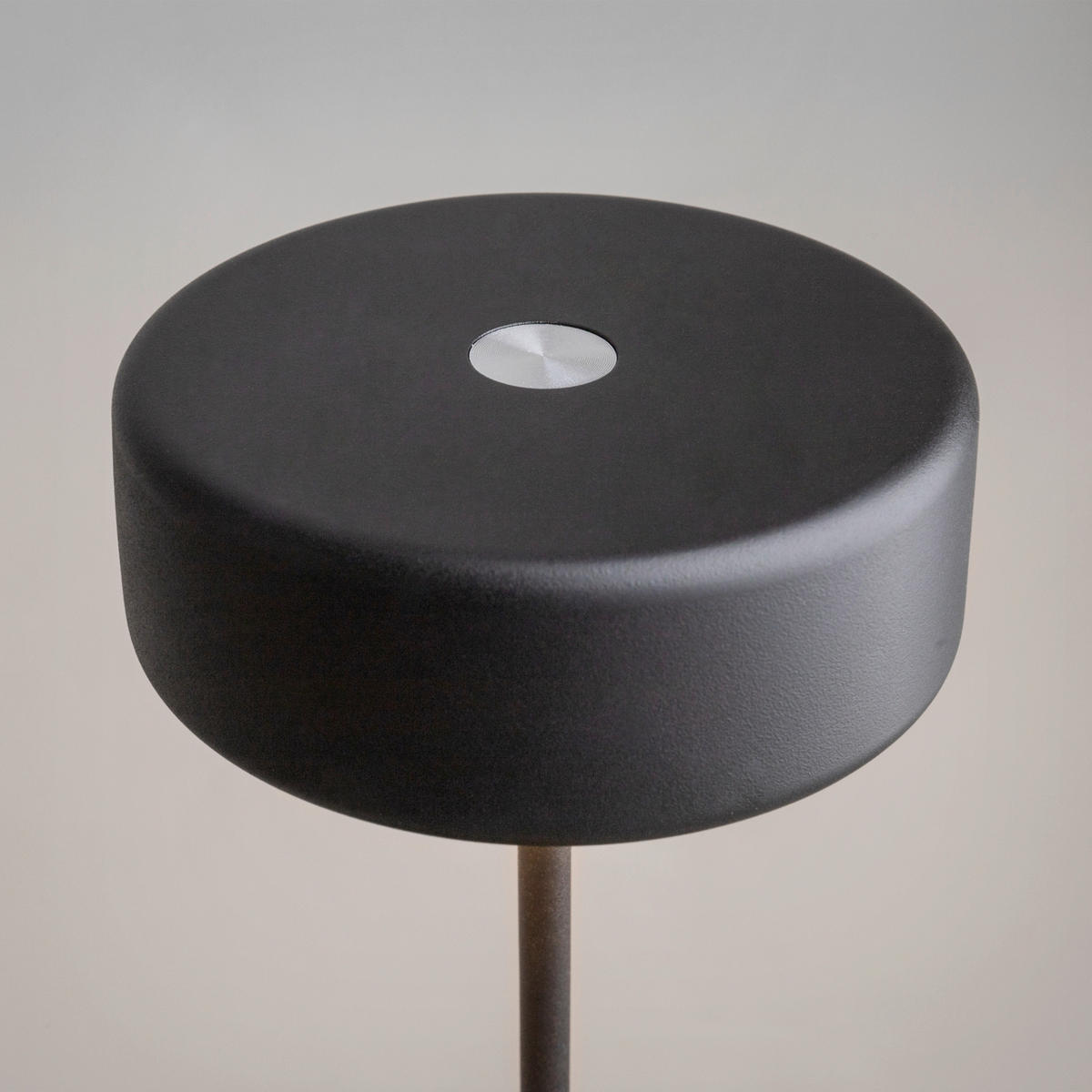 NABÍJATEĽNÁ STOLNÁ LAMPA, dotykový stmievač, 12/34,5 cm  - čierna/zlatá, Design, kov (12/34,5cm) - MAYTONI