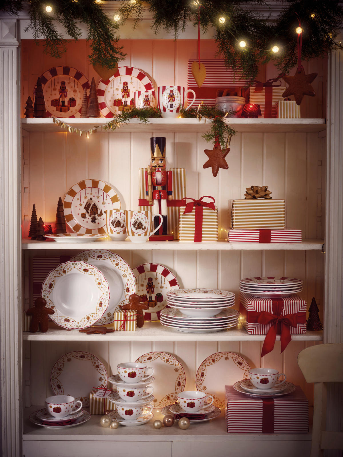 FRÜHSTÜCKSSERVICE Christmas Love Red  - Multicolor, Basics, Keramik (22,8/22,6/15cm) - Hutschenreuther