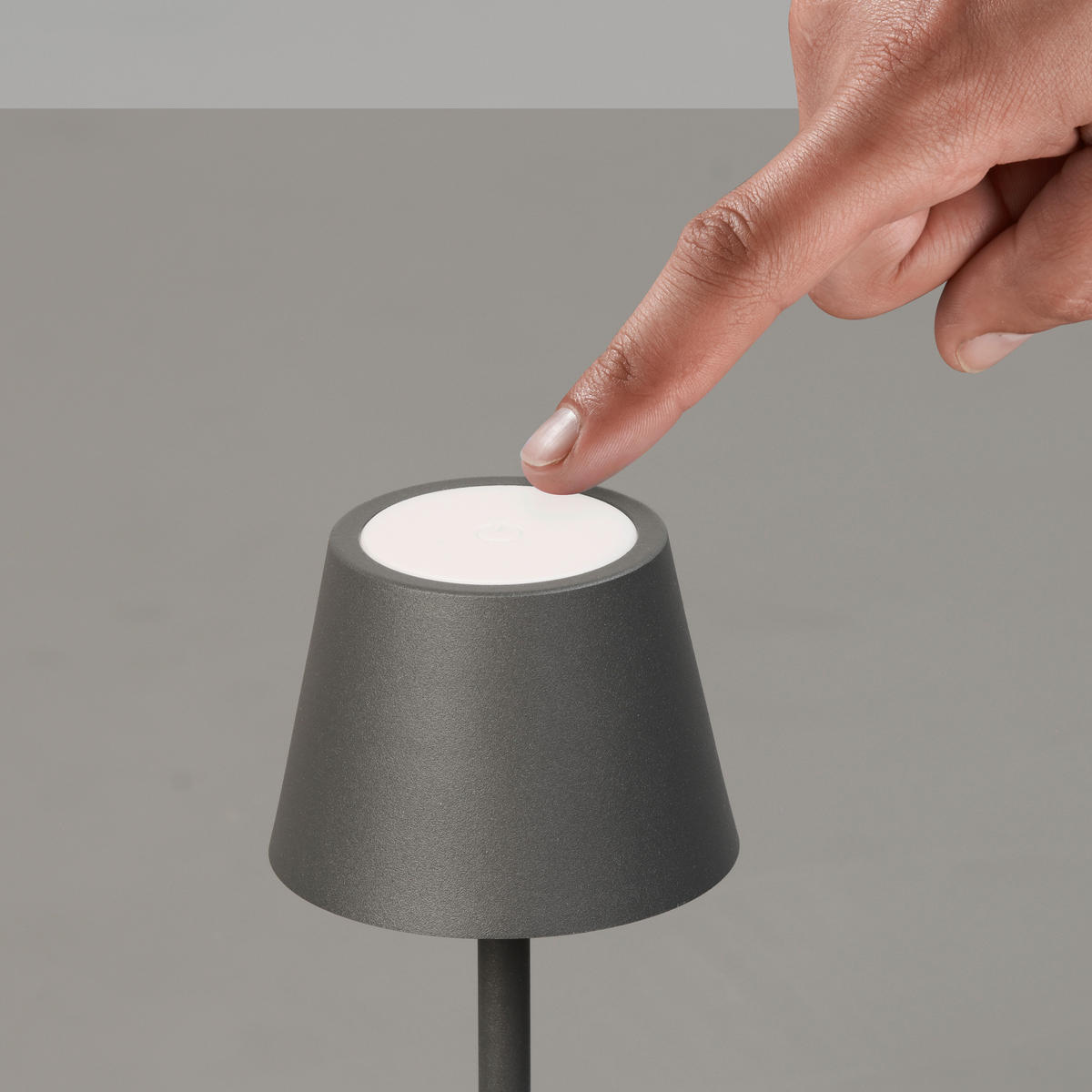 AKKU-TISCHLEUCHTE Salerno 8,5/20 cm  - Rostfarben/Grau, Design, Metall (8,5/20cm)