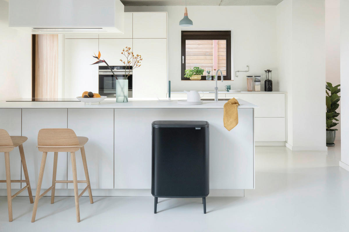 KOŠ ZA SMETI - črna, Basics, kovina/umetna masa (54.5/81.5/31.2cm) - Brabantia