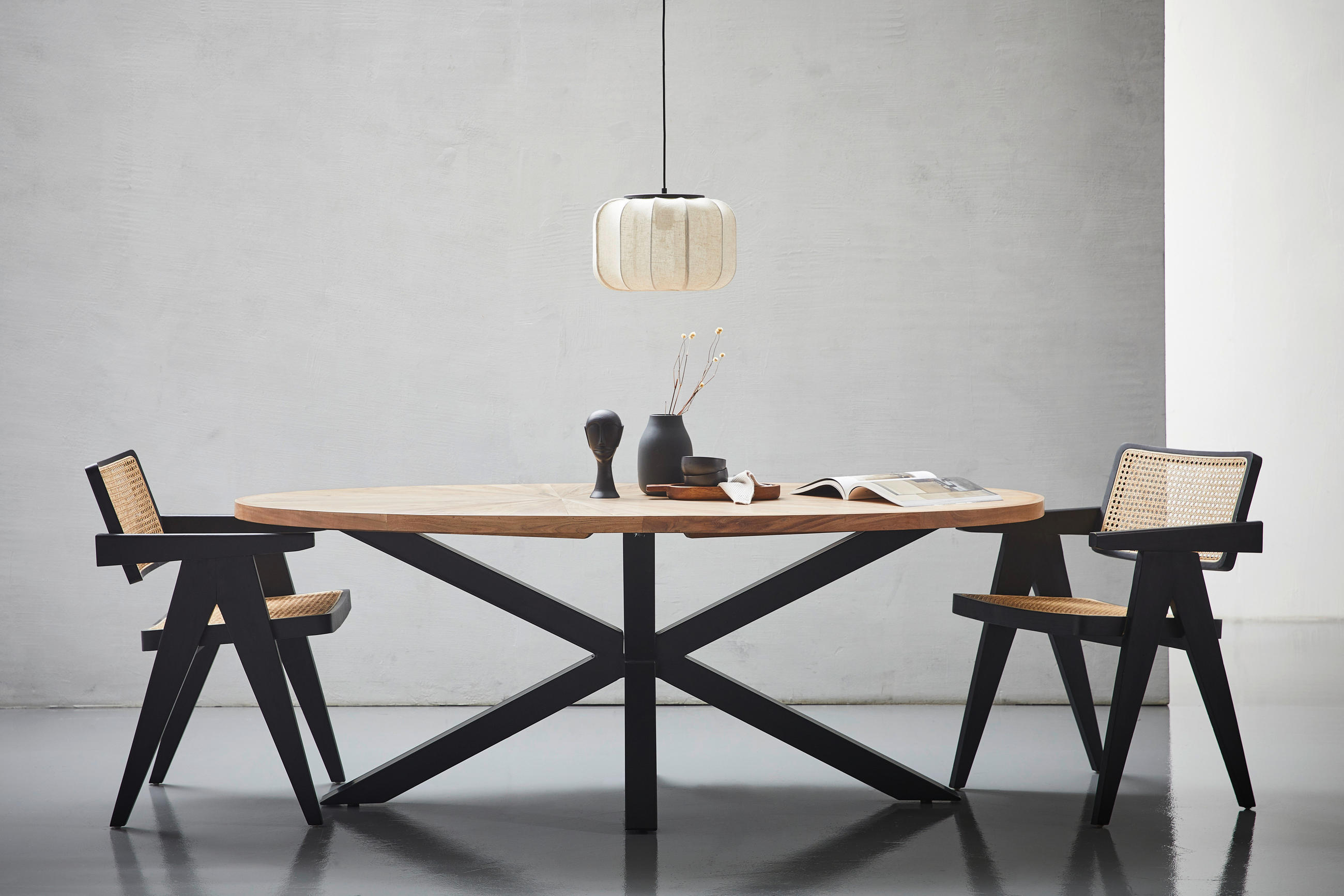 ESSTISCH Akazie vollmassiv oval Schwarz, Akaziefarben  - Schwarz/Akaziefarben, Natur, Holz/Metall (160/90/76cm) - Livetastic