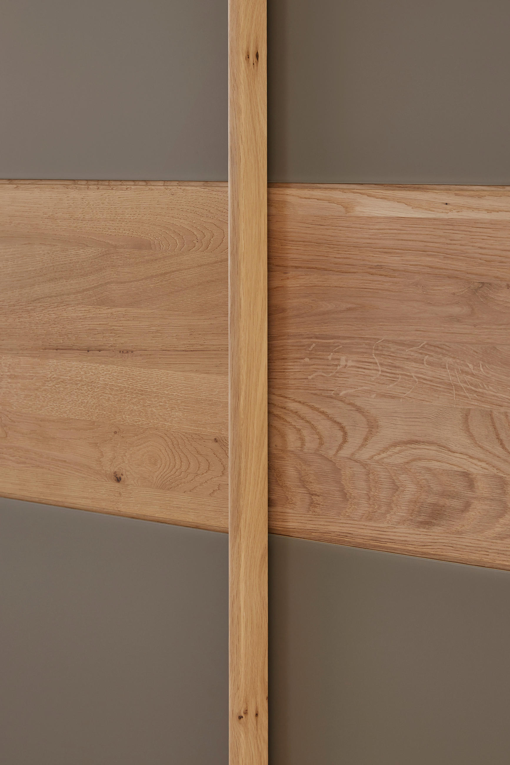 Thumbnail - Valnatura Schiebetürenschrank, Braun, Eiche, Holz, Wildeiche, furniert, massiv, Sperrholz, 6 Fächer, 301.9x240.3x67.2 cm...
