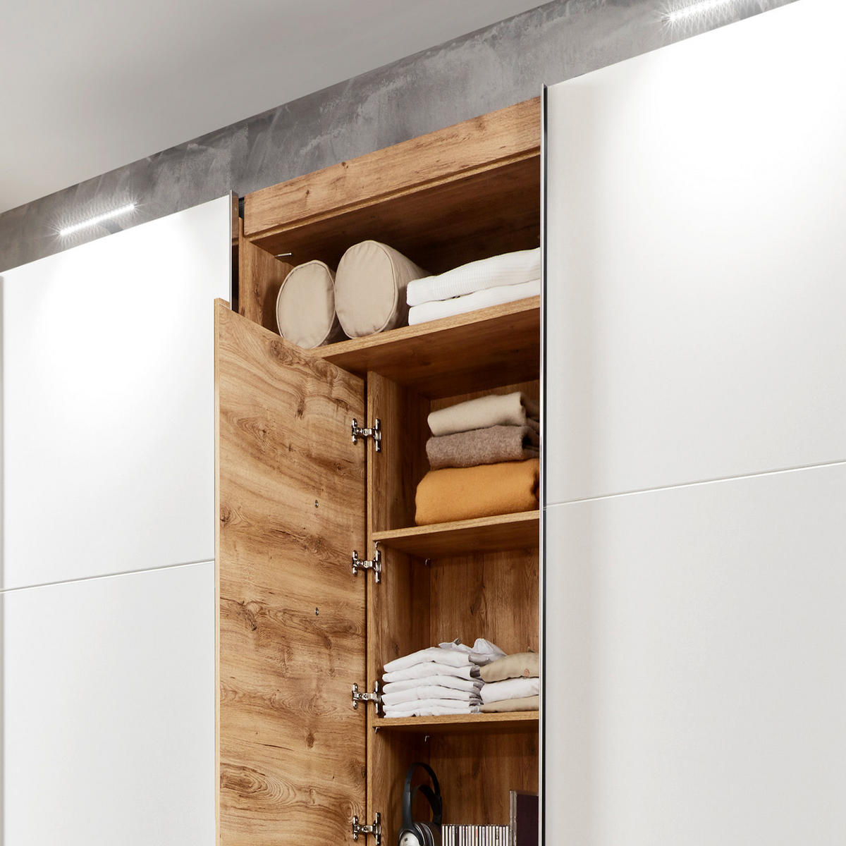 SCHWEBETÜRENSCHRANK in Weiss, Eichefarben  - Weiss/Edelstahlfarben, Modern, Holzwerkstoff/Metall (300/216/65cm) - MID.YOU