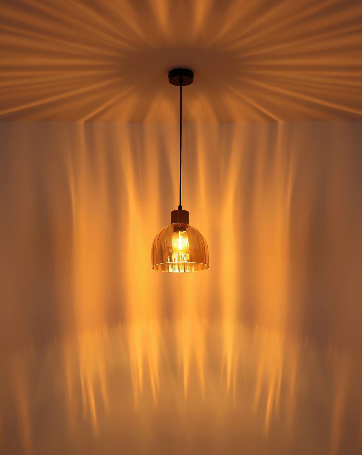 HÄNGELEUCHTE Swanson 20/120 cm  - Bernsteinfarben/Schwarz, Design, Glas/Holz (20/120cm) - Globo
