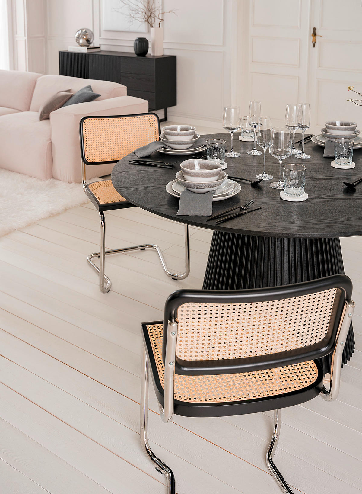 MATBORD i trä, trämaterial 140/140/75 cm   - svart, Modern, trämaterial/trä (140/140/75cm) - home24