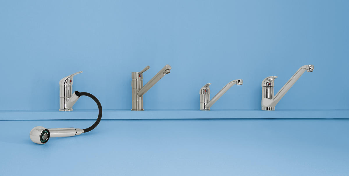 KUHINJSKA ARMATURA - barve kroma, kovina/umetna masa (4,5/14,5/24,5cm)