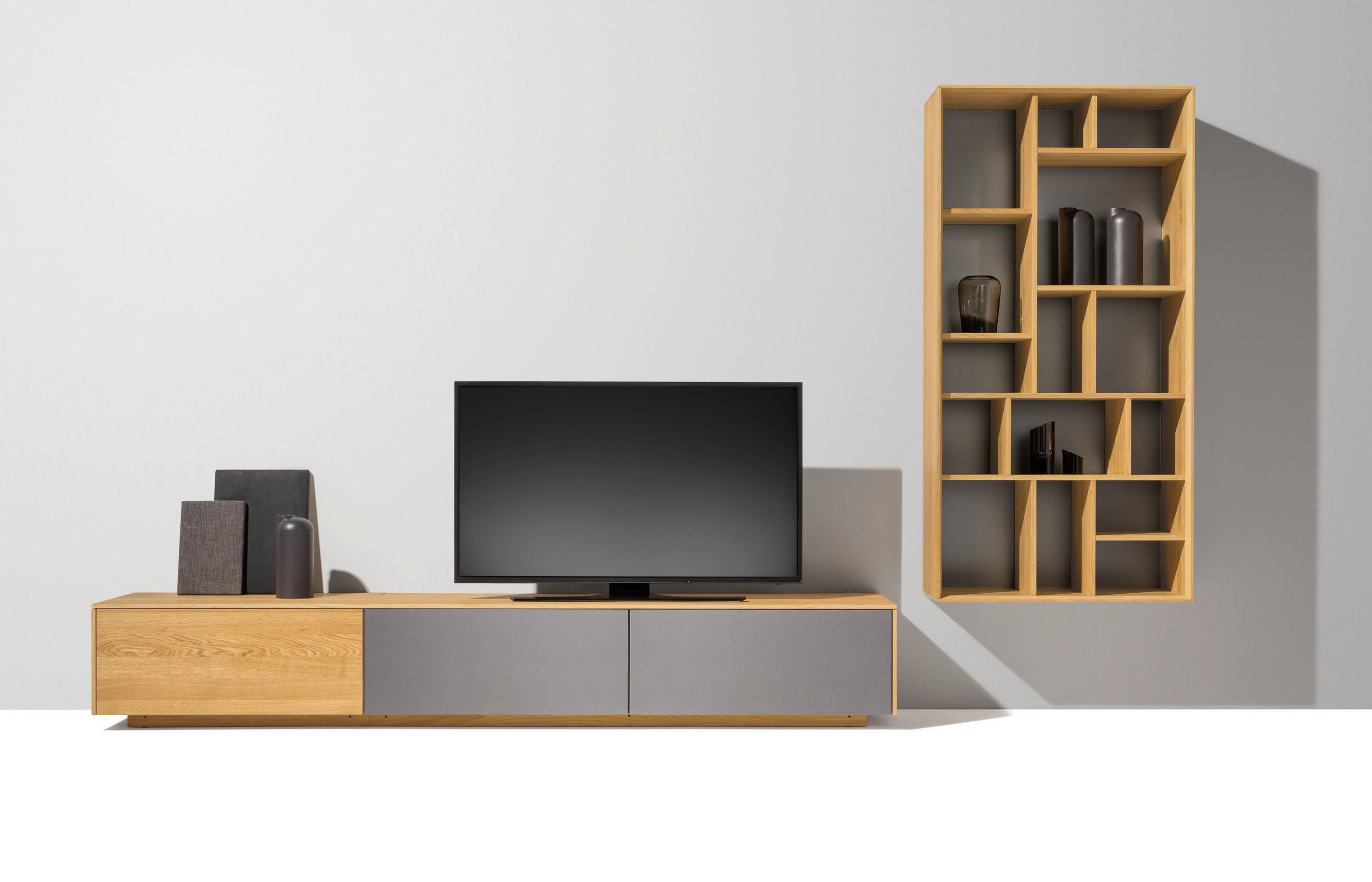 WOHNWAND  in Grau, Eichefarben  337,8/192,4/48,3 cm  - Eichefarben/Grau, Design, Glas/Holz (337,8/192,4/48,3cm) - TEAM 7