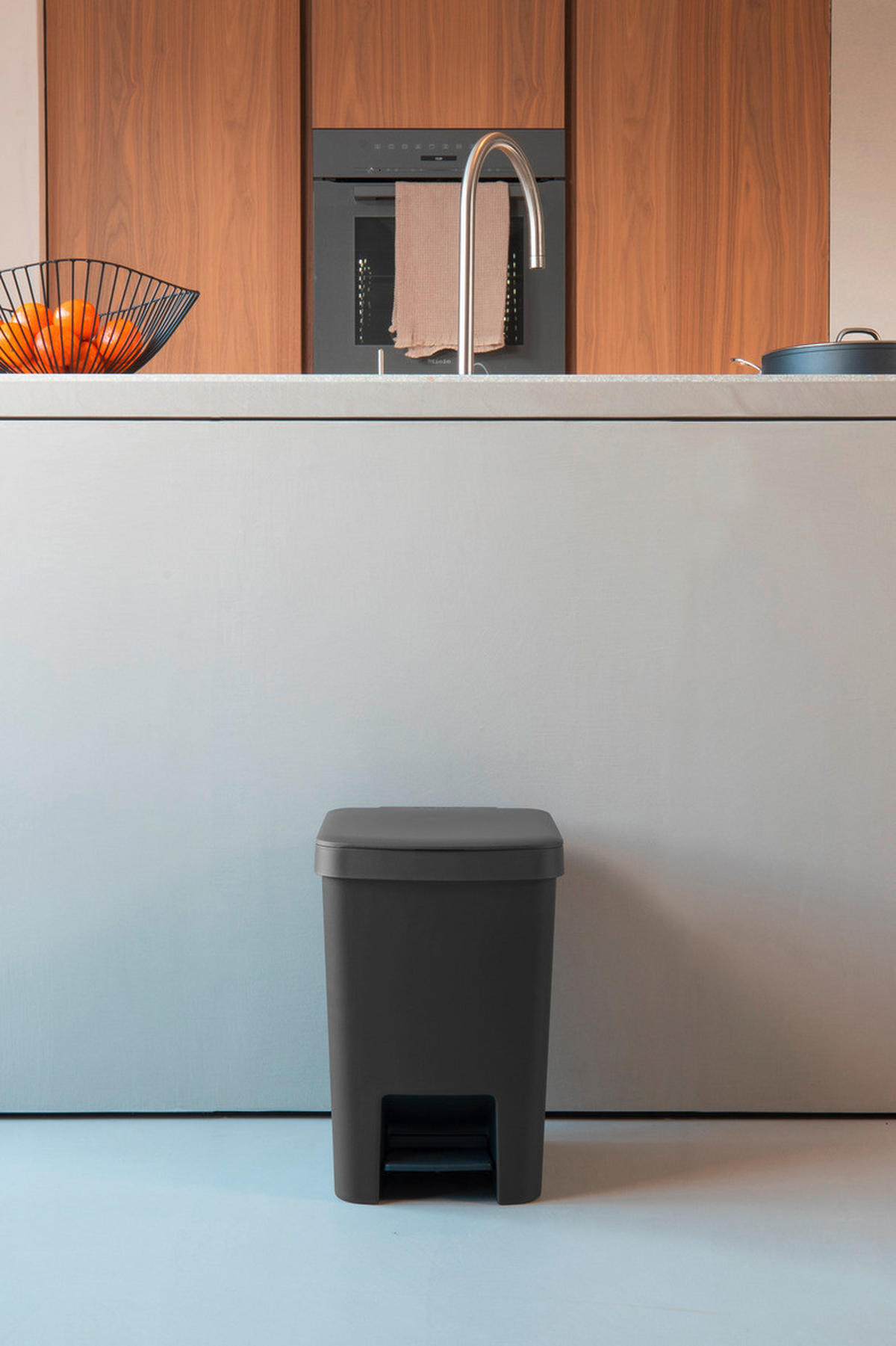 ODPADKOVÝ KOŠ  25 l - Basics, plast (28/40.9/35.2cm) - Brabantia